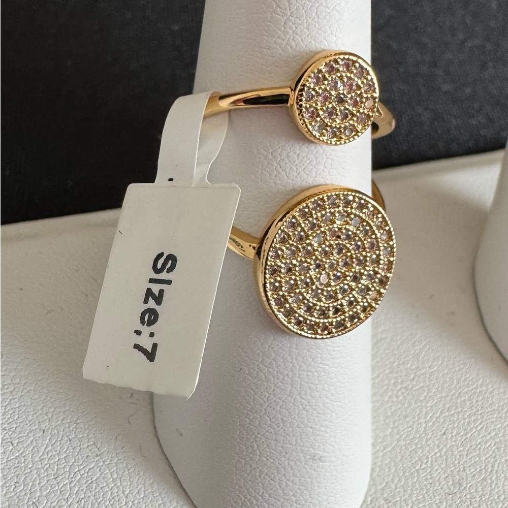 Park Lane Chic Gold-Tone Double Circle Crystal Ring. Great Pointer Finger Look!! - Picture 6 of 6